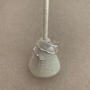 Stella & Dot winding arrow ring, flexible fit, M/L